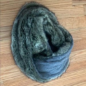 NWOT Juicy Couture Faux Fur infinity scarf
